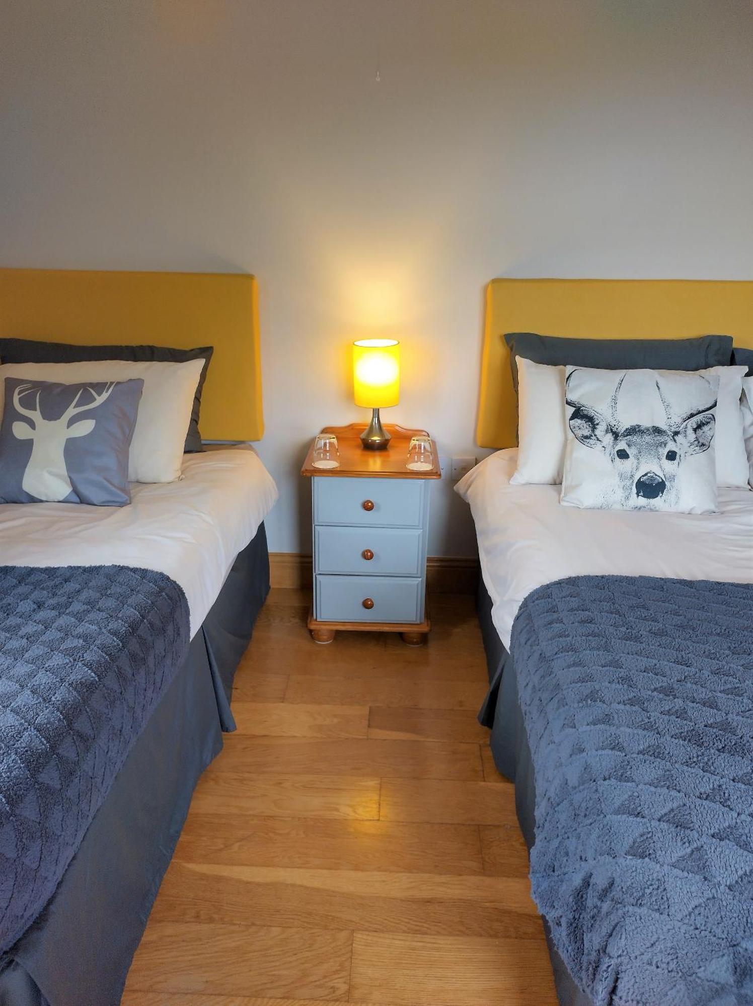 Glenn Eireann House Bed & Breakfast Къшъндал Екстериор снимка