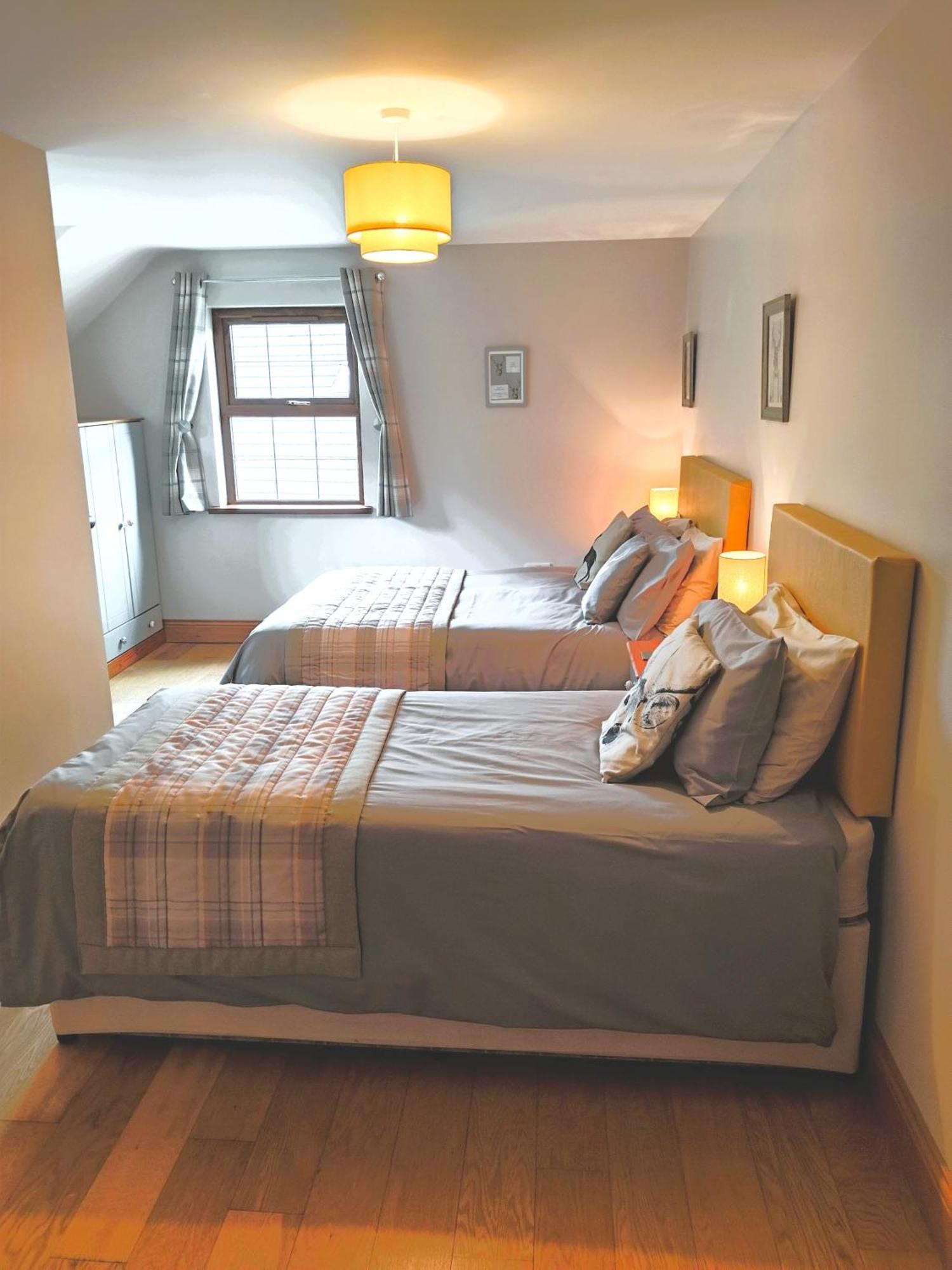 Glenn Eireann House Bed & Breakfast Къшъндал Екстериор снимка