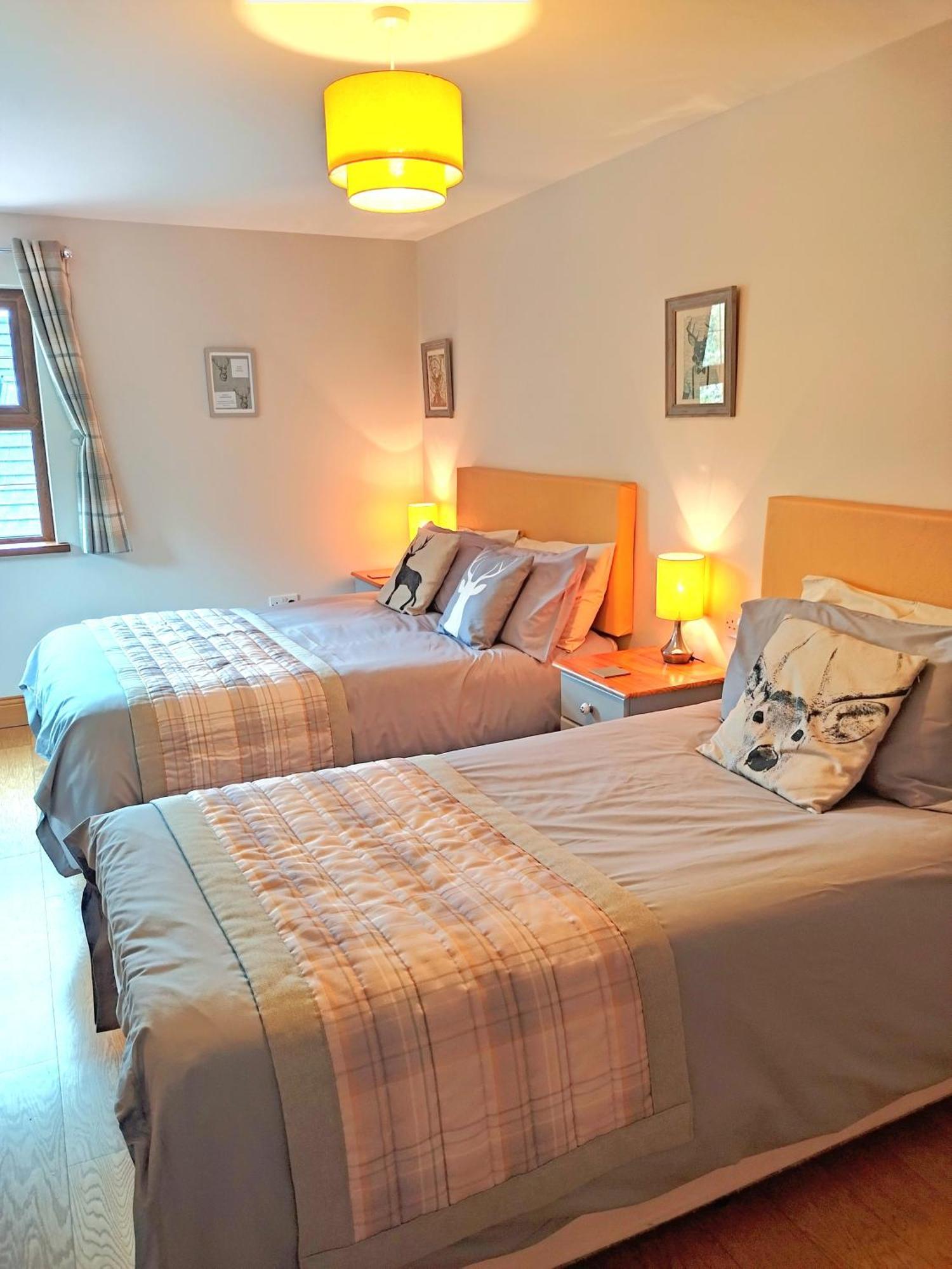 Glenn Eireann House Bed & Breakfast Къшъндал Екстериор снимка